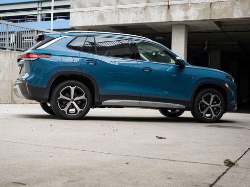 New 2025 Volkswagen Tiguan SE image 7