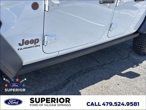 Used 2022 Jeep Gladiator Rubicon w/ LED Lighting Group AWD/4WD image 14
