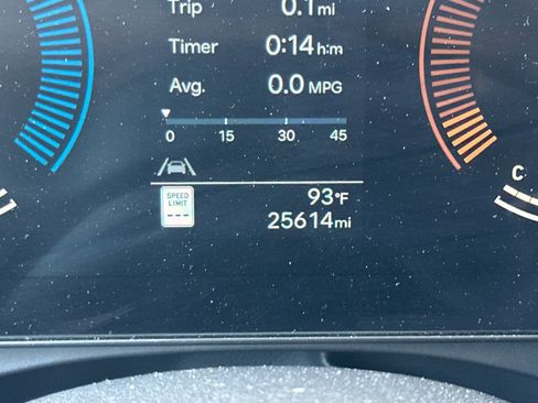 Used 2025 Hyundai Sonata SEL FWD image 24