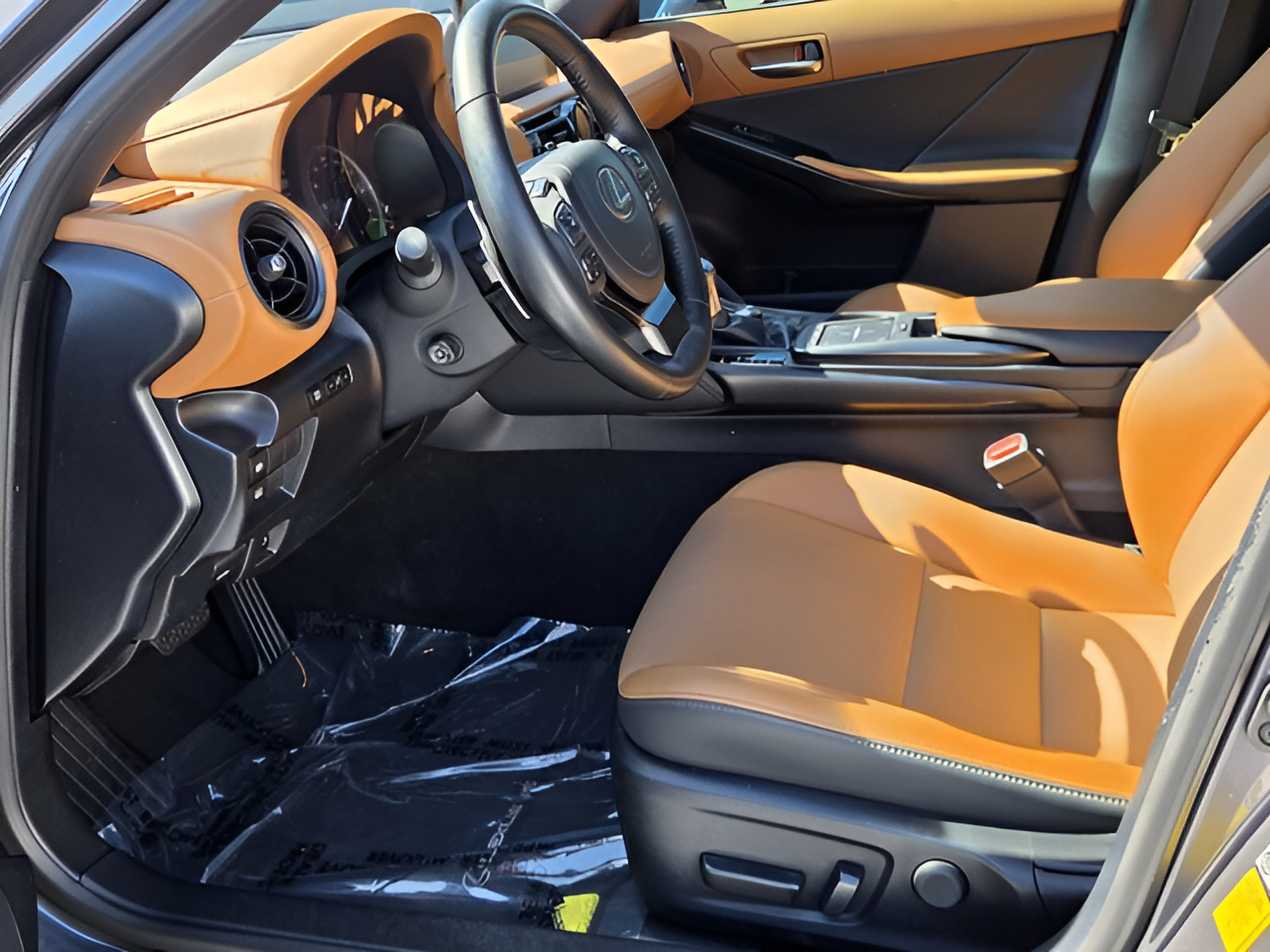 Certified 2025 Lexus IS 300 w/ Premium Package RWD image 10