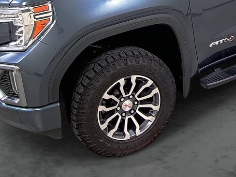 Used 2020 GMC Sierra 1500 AT4 w/ AT4 Premium Package AWD/4WD image 7
