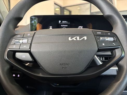 Used 2025 Kia K4 FWD image 27