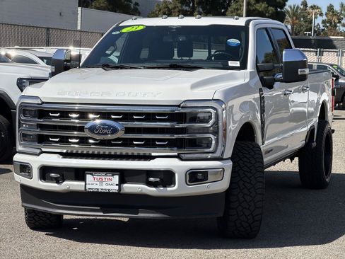 Used 2023 Ford F350 Platinum AWD/4WD image 3