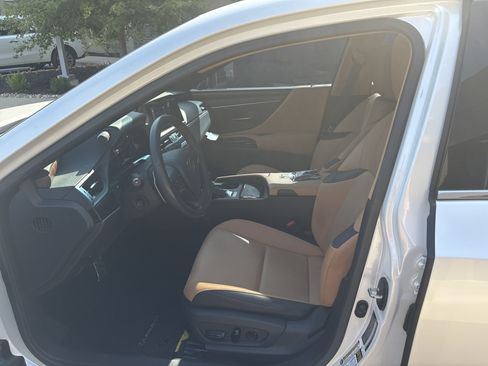 Used 2023 Lexus ES 350 w/ Premium Package FWD image 16