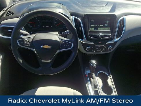 Used 2018 Chevrolet Equinox LS FWD image 3