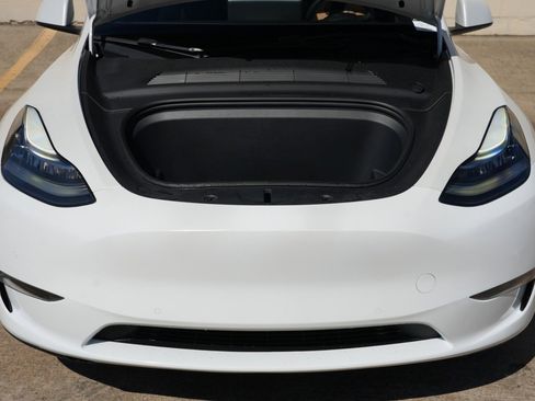 Used 2021 Tesla Model Y Long Range AWD/4WD image 7