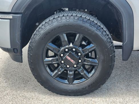 Used 2025 GMC Sierra 2500 AT4 AWD/4WD image 10