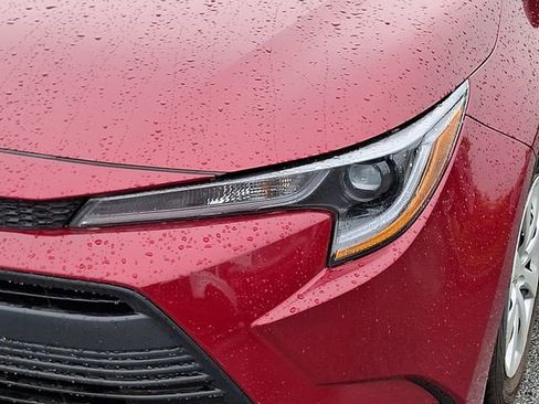 Certified 2025 Toyota Corolla LE FWD image 9