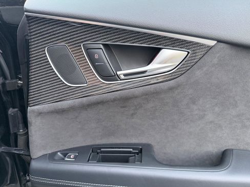 Used 2017 Audi RS 7 Prestige image 40