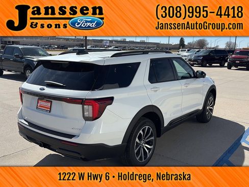 New 2026 Ford Explorer ST-Line image 6