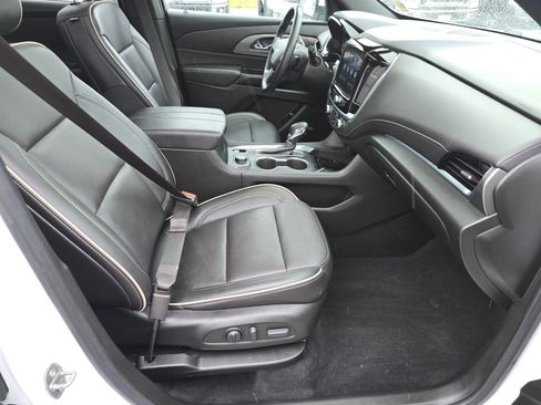 Used 2023 Chevrolet Traverse Premier AWD/4WD image 34
