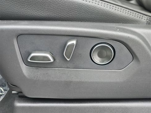 New 2026 GMC Sierra 3500 Denali w/ Denali Reserve Package image 15