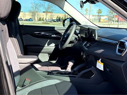 New 2026 Chevrolet TrailBlazer LT w/ Driver Confidence Package image 6