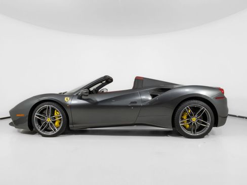 Used 2018 Ferrari 488 Spider image 3