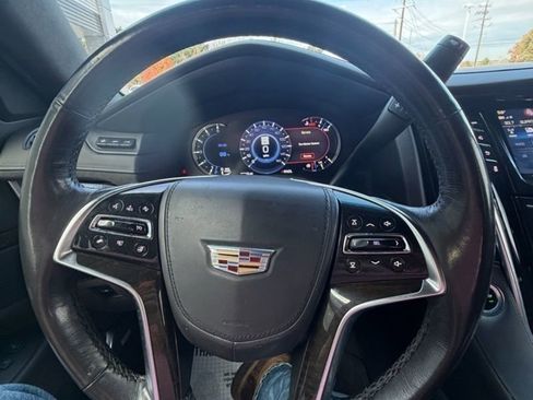 Used 2019 Cadillac Escalade Platinum image 9