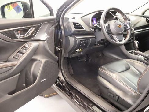 Used 2019 Subaru Crosstrek 2.0i Limited w/ Moonroof Package w/Navigation AWD/4WD image 8