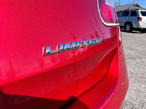 Used 2010 Ford Taurus Limited image 21