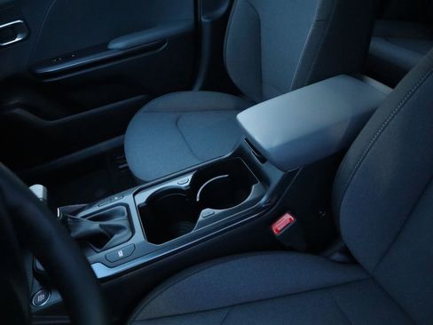 New 2025 Kia K4 LXS image 23