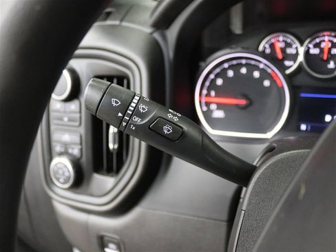 Used 2022 Chevrolet Silverado 2500 Custom w/ Custom Value Package image 28