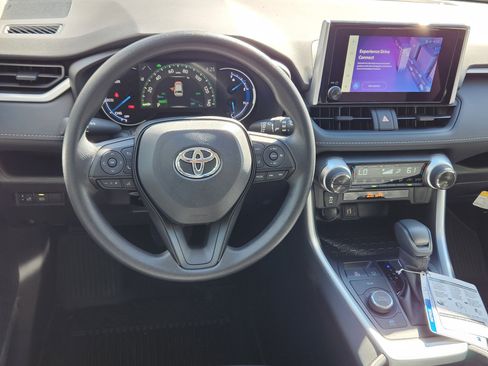 Certified 2025 Toyota RAV4 XLE image 10