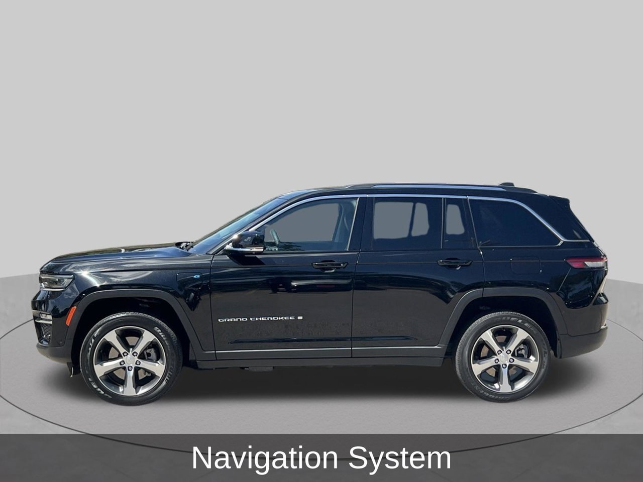 Used 2023 Jeep Grand Cherokee 4WD 4xe w/ Luxury Tech Group II image 2