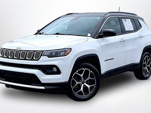 Used 2025 Jeep Compass Limited AWD/4WD image 3