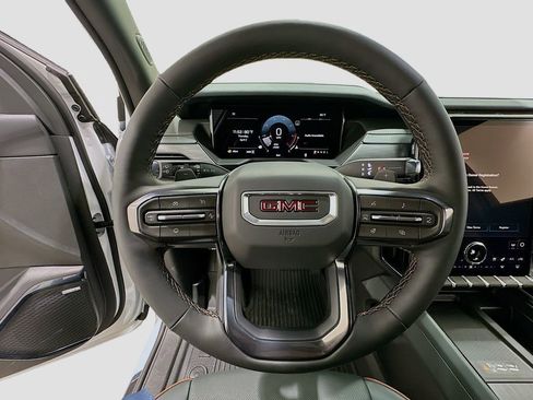 New 2026 GMC Acadia AT4 w/ Luxury Package AWD/4WD image 11