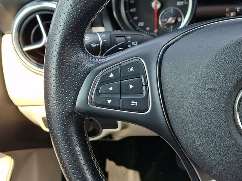 Used 2019 Mercedes-Benz GLA 250 4MATIC image 24