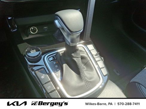 Certified 2025 Kia Seltos S AWD/4WD image 11