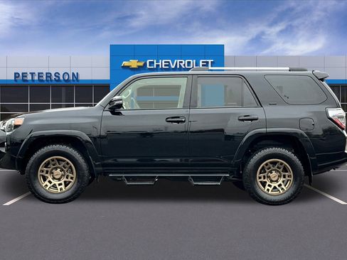 Used 2022 Toyota 4Runner SR5 Premium image 7