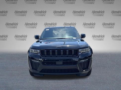 New 2026 Jeep Grand Cherokee Limited RWD image 3