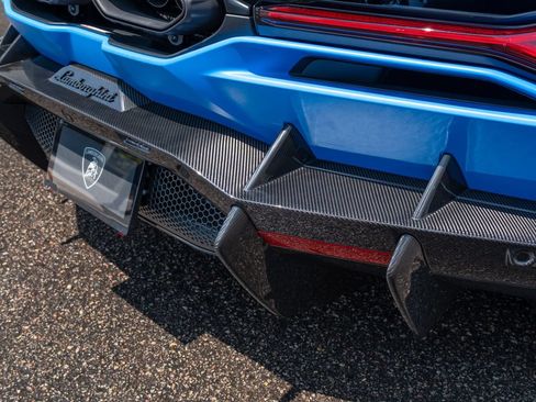 Used 2025 Lamborghini Revuelto AWD/4WD image 29