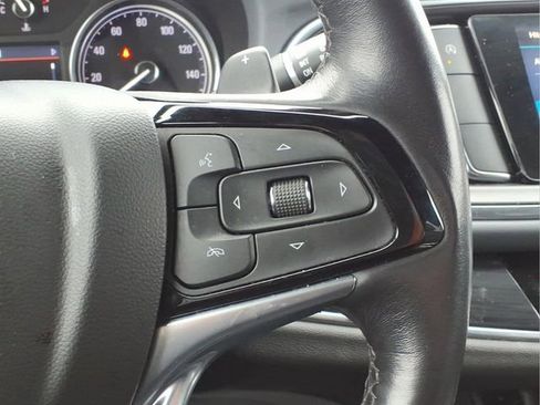 Used 2023 Buick Enclave Essence FWD image 19