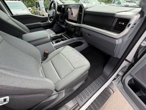 New 2026 Ford F250 XLT w/ XLT Premium Package AWD/4WD image 23