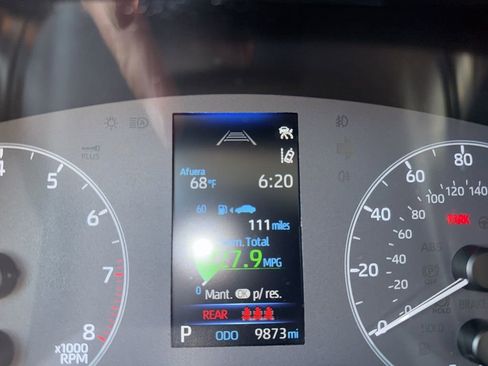 Used 2025 Toyota Corolla Cross L image 28