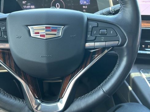 Used 2022 Cadillac Escalade ESV Premium Luxury AWD/4WD image 3