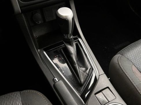 Used 2017 Toyota Corolla LE image 22