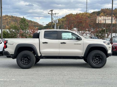 New 2026 Chevrolet Colorado ZR2 w/ ZR2 Bison Edition image 2