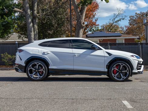 Used 2019 Lamborghini Urus image 20