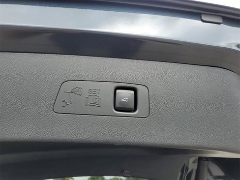 Certified 2020 Lincoln Corsair Reserve image 7