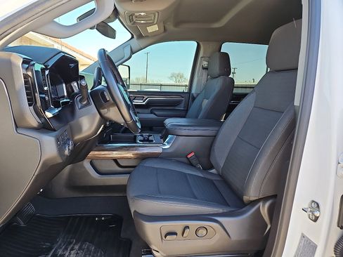 Used 2025 Chevrolet Silverado 2500 LT w/ Convenience Package image 10