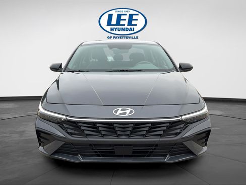 New 2026 Hyundai Elantra SEL Sport Premium FWD image 8