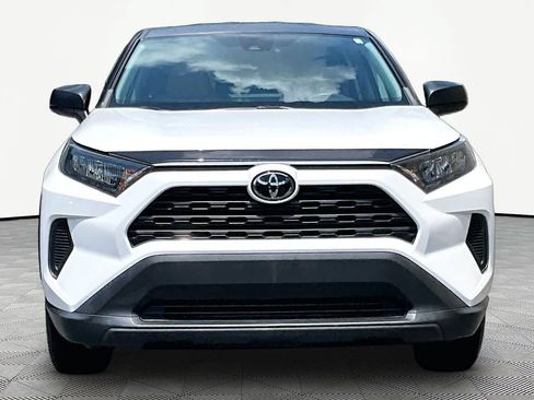 Used 2022 Toyota RAV4 LE FWD image 4