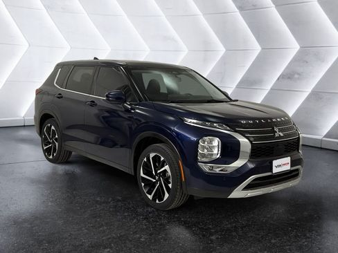 Used 2024 Mitsubishi Outlander SE AWD/4WD image 1