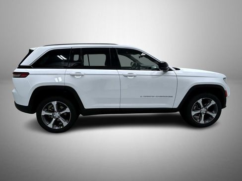 New 2026 Jeep Grand Cherokee Limited w/ Trailer Tow Package image 4