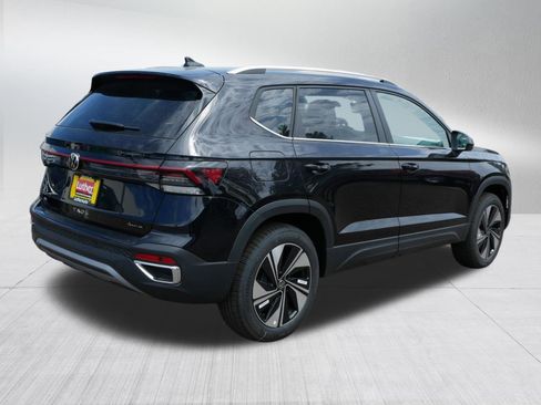 New 2026 Volkswagen Taos SE AWD/4WD image 3