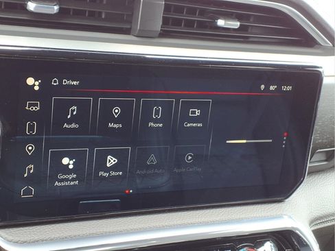 Used 2023 GMC Sierra 1500 Denali w/ Technology Package AWD/4WD image 7