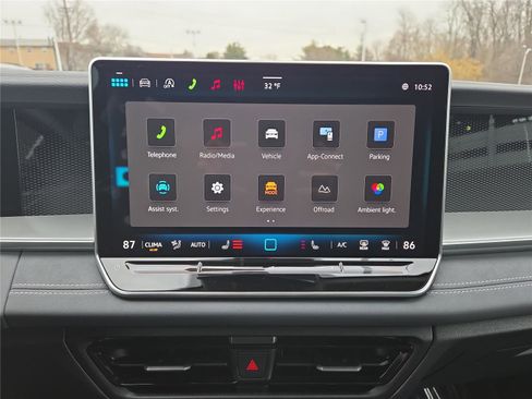 New 2026 Volkswagen Tiguan SE image 19