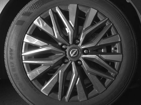 Used 2025 Nissan Altima 2.5 SV image 13