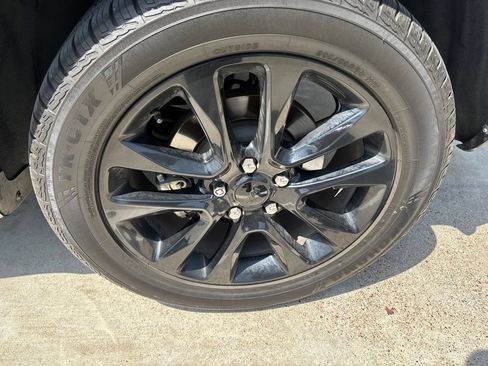 Used 2022 Jeep Grand Cherokee Laredo X RWD image 8